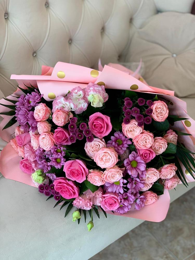 Букет цветов из: Хризантемы, Розы и Лизиантусы в Кирпильской