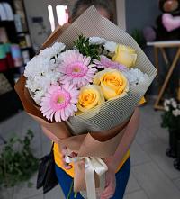 Букет цветов из:  Герберы, Розы и Хризантемы в Кирпильской