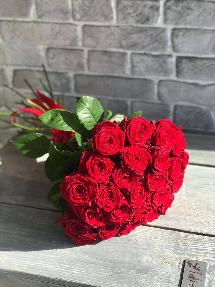 Букет Красные розы Фридом в Кирпильской