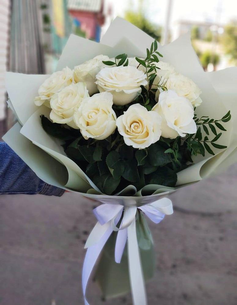 Букет Белые розы Проуд в Кирпильской