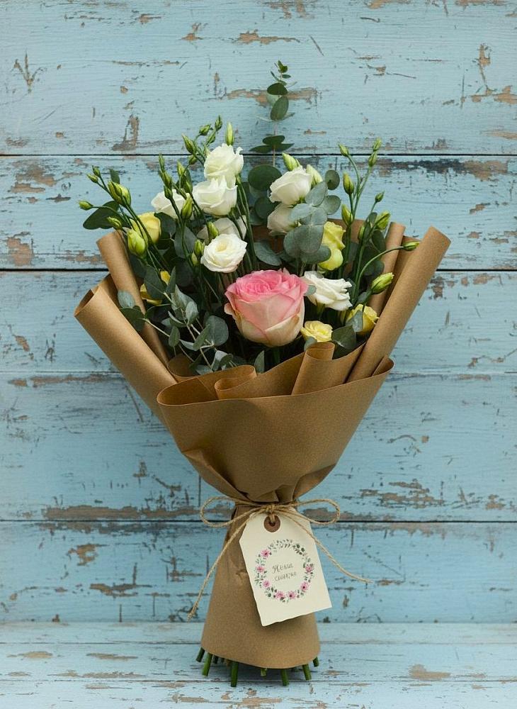 Букет цветов из: Розы и Лизиантусы в Кирпильской