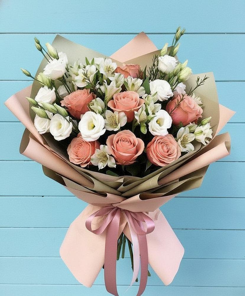 Букет цветов из: Розы, Альстромерии и Лизиантусы в Кирпильской