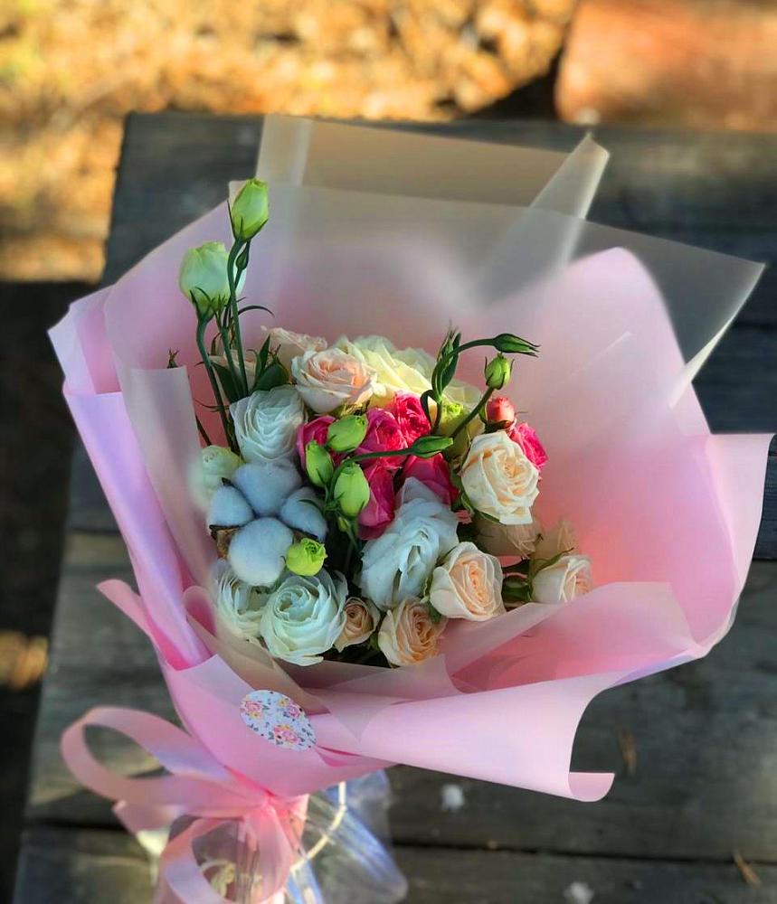 Букет цветов из: Розы и Лизиантусы в Кирпильской