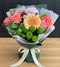 Букет цветов из:  Гвоздики, Розы, Герберы и Хризантемы #REPLACE_PRED# Кирпильской