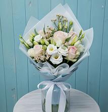 Букет цветов из:  Розы и Лизиантусы в Кирпильской