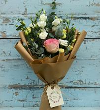 Букет цветов из:  Розы и Лизиантусы в Кирпильской